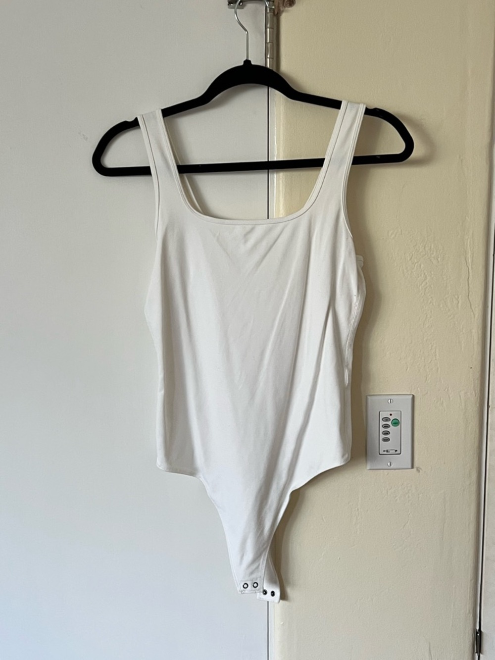 Abercrombie & Fitch White Scoop Neck Stretch Bodysuit